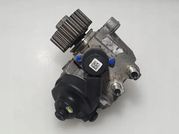Polttoaineen ruiskupumppu OEM 04L130755D Audi A3 S3 image 6