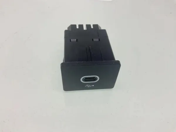 USB-portti OEM NK4T14F014AA Ford Transit Connectille image 2