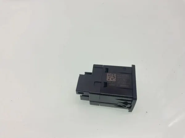 USB-portti OEM NK4T14F014AA Ford Transit Connectille image 3