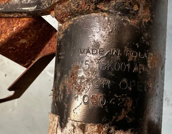 Framvänster Stötdämpare OEM 4M51-18K001-AAE image 4