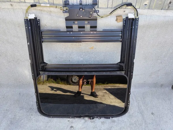 Audi A8 D3 Kattoikkuna OEM 4E0877041C - Lyhyt Versio image 2