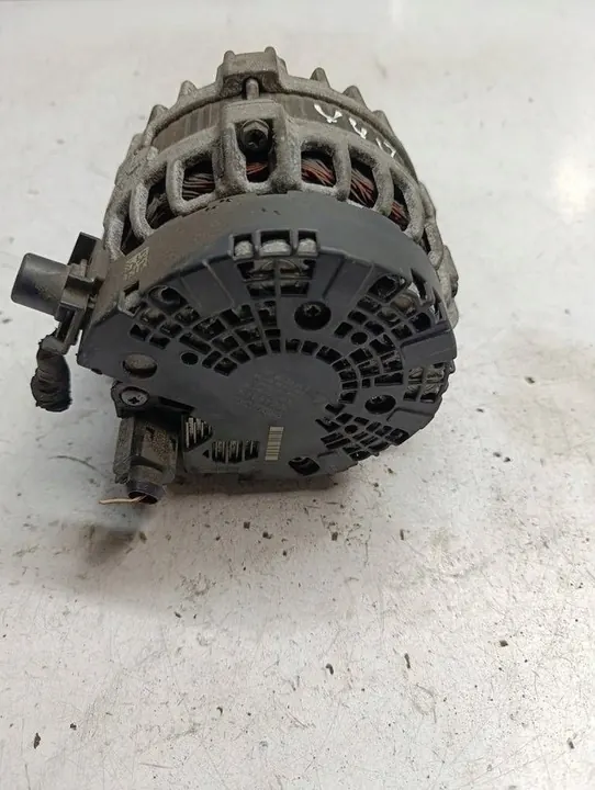 Volvo V40 II 2015 Alternator image 3