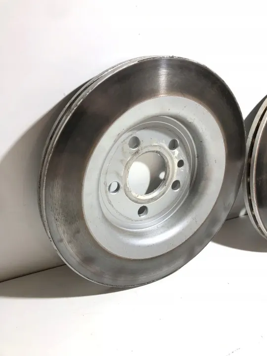 Volvo XC70 Taka jarrulevy OEM 31471832 image 10