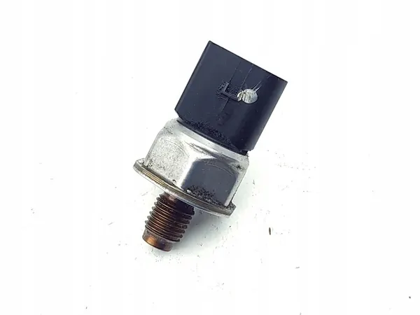 Sensor de pressão de combustível Audi OE 059130758E image 6