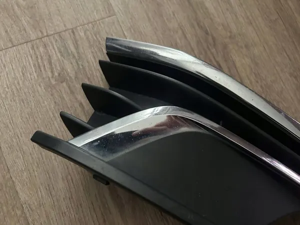 Griglia paraurti anteriore destra Volkswagen Passat B7 OEM 3AA854662A image 2