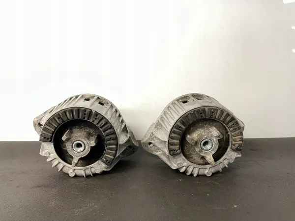 MERCEDES E W212 2.2 CDI Moottorin Kiinnike A2122404117 image 3