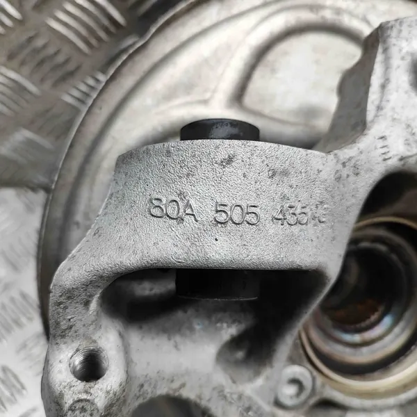 MOZZO POSTERIORE DESTRO AUDI Q5 (FY) 8W0407607A image 5