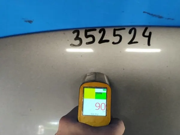 Hyundai Elantra MD Moottorin kansi image 5