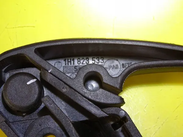 Audi A3 Motorhuvsladd 8P0823535C image 3