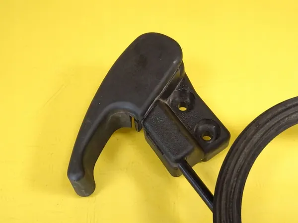 Audi A3 Motorhuvsladd 8P0823535C image 4