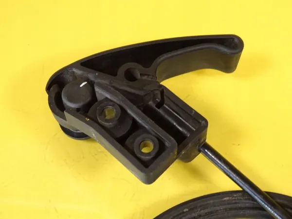 Audi A3 Motorhuvsladd 8P0823535C image 5