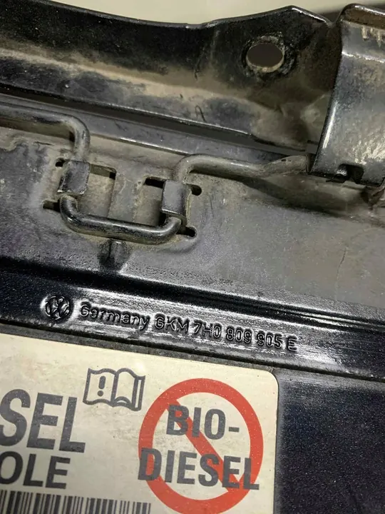 VW Transporter T5 Bränsletank Lock LC9Z 7H0809905E image 4