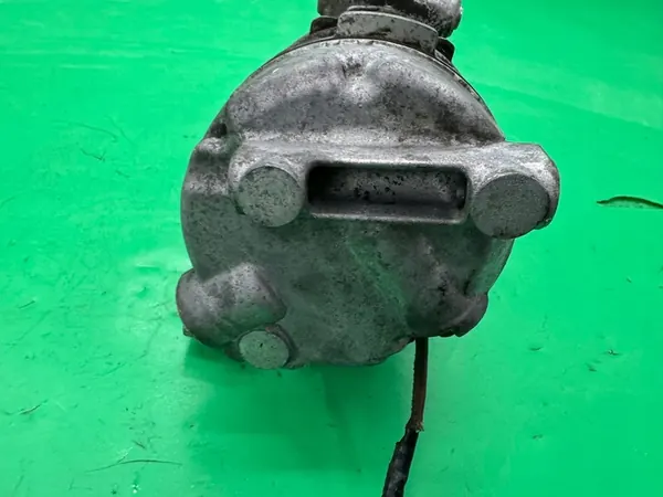 Compressor de Ar Condicionado Audi A6 C6 4.2 MPI V8 BAT image 10