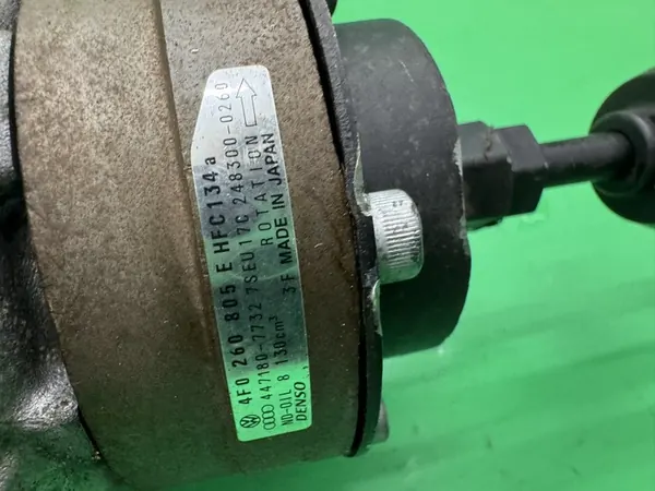 Compressor de Ar Condicionado Audi A6 C6 4.2 MPI V8 BAT image 5