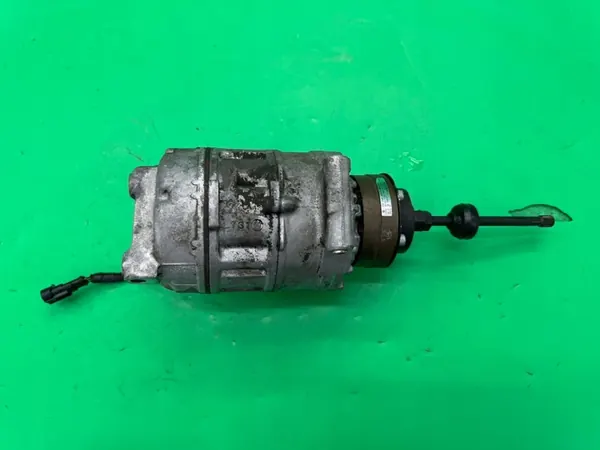 Compressor de Ar Condicionado Audi A6 C6 4.2 MPI V8 BAT image 9