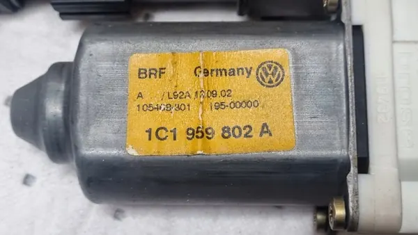 Etummaisen oikean ikkunamoottori VW GOLF IV 1C1959802A image 5