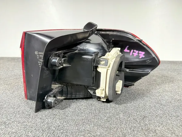 VW Touran III Luz Trasera Izquierda 5TA945095D image 5