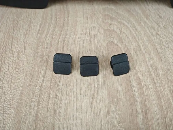 OEM 8W0868825 Motorhaubendämmung mit Clips Audi A4 B9 image 4
