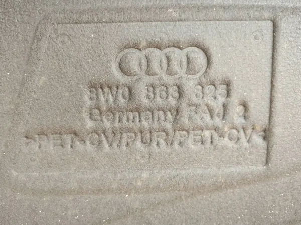 OEM 8W0868825 Motorhaubendämmung mit Clips Audi A4 B9 image 7