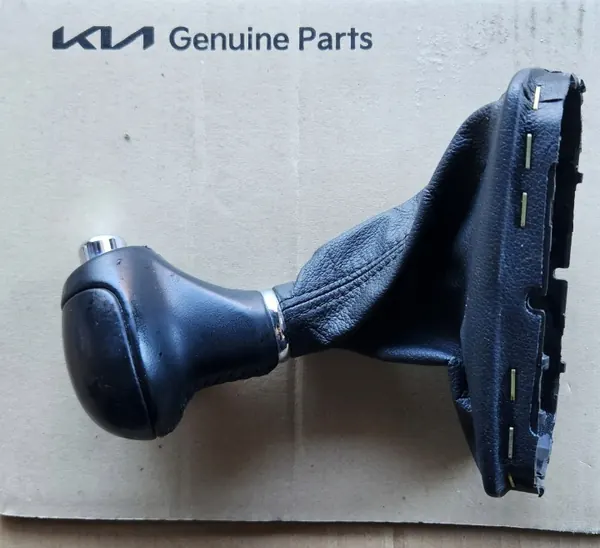 Pommeau de levier KIA Sportage III OEM 46700 3W140 image 3