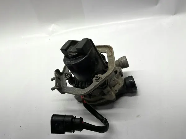 Secundaire luchtpomp OEM 5C0906618 VW Jetta VI image 5