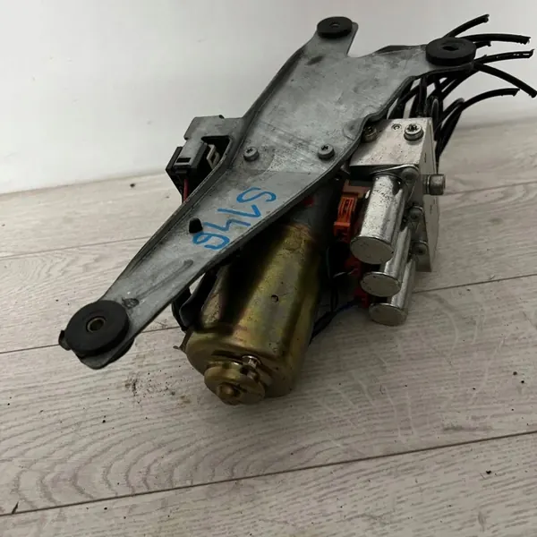 Audi A4 B7 Cabrio dakpomp OEM 8H0871611A image 9