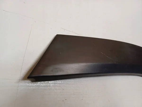 Moldura pilar puerta izquierda Suzuki SX4 S-Cross OEM 83980-61M0 image 3