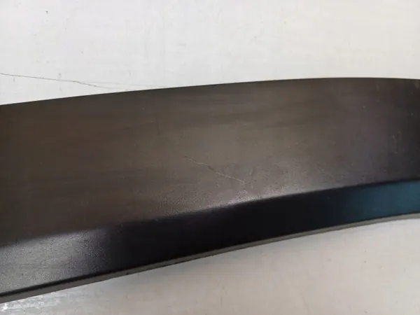Moldura pilar puerta izquierda Suzuki SX4 S-Cross OEM 83980-61M0 image 4