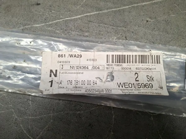 OEM A176781000064 Vasen kaihtimen kisko Mercedes A W176 image 7