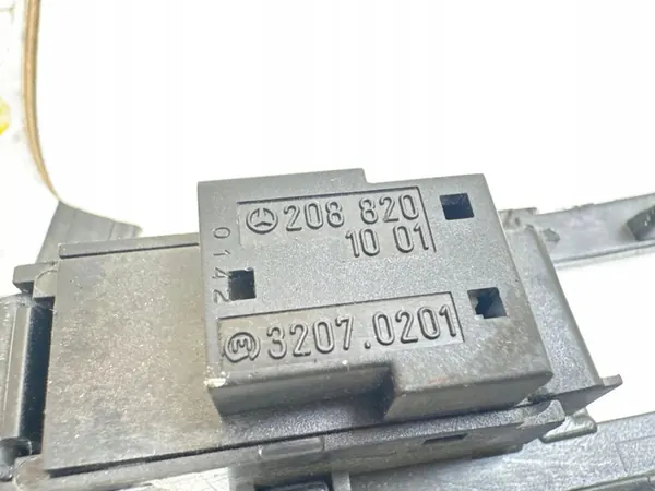 Mercedes-Benz S W220 Gearbox Frame 32070201 image 5