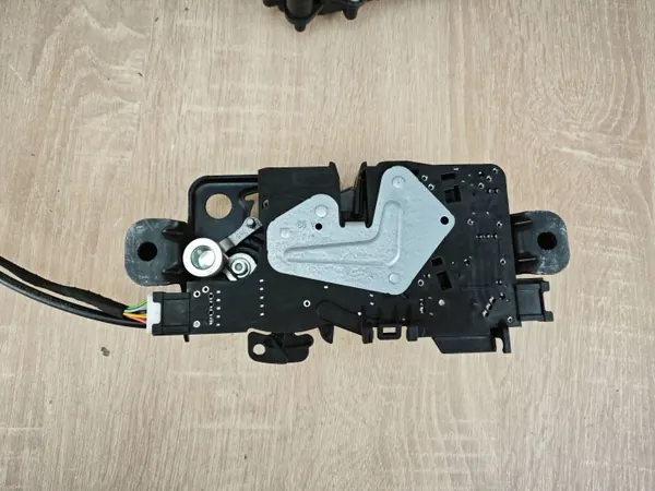 OEM 7430626 kofferbaksluitmechanisme voor BMW G26 image 5