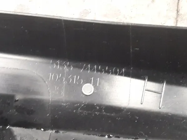 Acabamento da porta traseira direita BMW X5 G05 3.0L OEM 51357445504 image 5