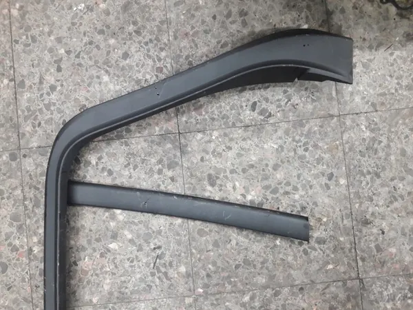 Acabamento da porta traseira direita BMW X5 G05 3.0L OEM 51357445504 image 6