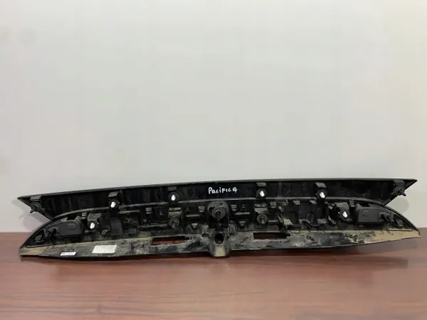 Faixa luminosa painel Chrysler Pacifica OEM 5UT85TRMA image 9