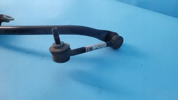 Tesla Model 3 Taka Stabilointitanko OEM 1044485-00-A image 9