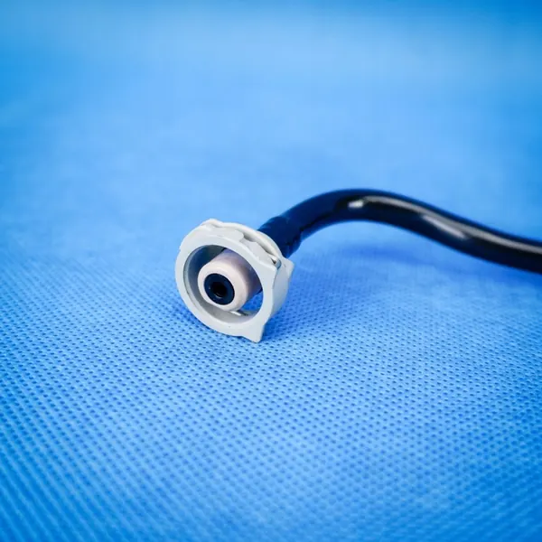 Entlüftungsschlauch Audi A8 4H 3.0TDI 4H0121081AB image 3