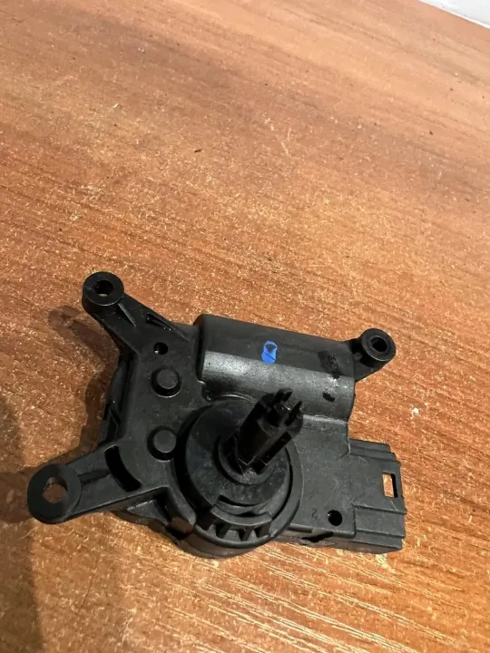Klepmotor D2476 voor Mercedes-Benz Sprinter 3.5T image 3