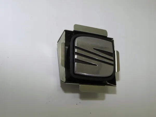 SEAT Kofferbakhendel OEM 360173055 - Gebruikt image 3