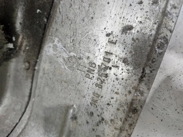 Audi OE hitteschild OEM 1K0825701E - Gebruikt image 8