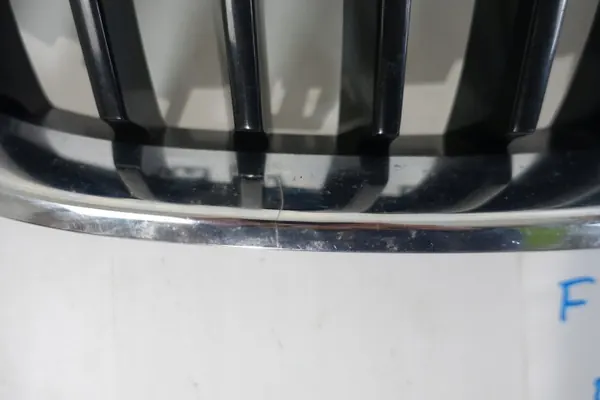BMW 7450957AI Frontstoßstangengrill - Gebraucht image 3
