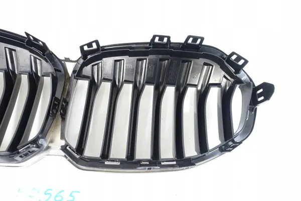 BMW 7450957AI Frontstoßstangengrill - Gebraucht image 6