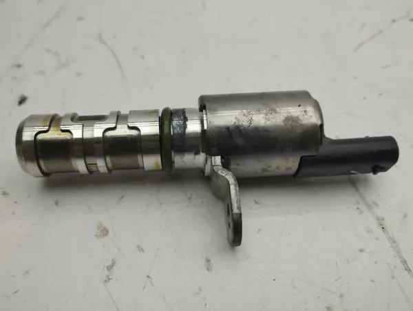 Nockenwellensteuerventil OEM 05C906455A - Gebraucht image 5