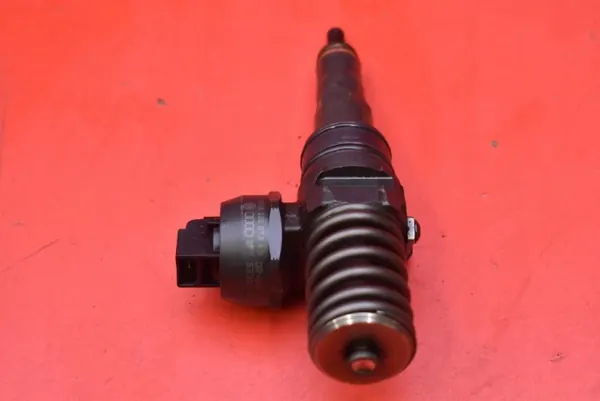 Ruiskutuspumppu OEM 038130073AQ VW Golf 4 1.9 TDI:lle image 4
