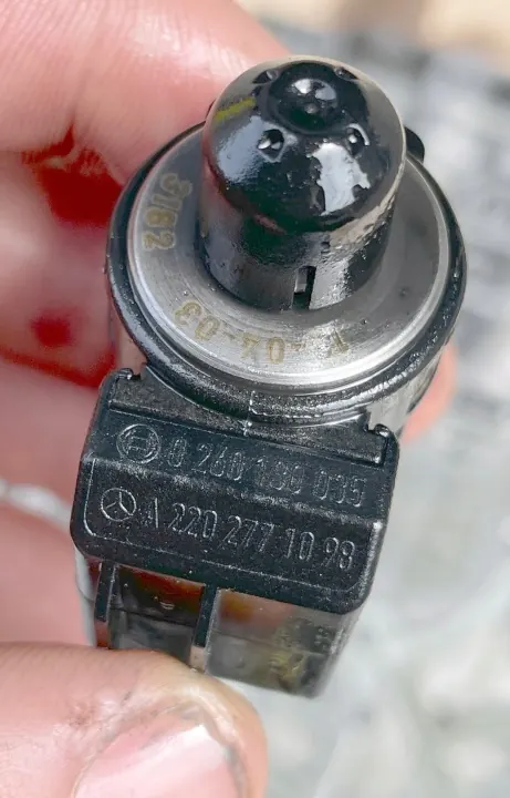 Mercedes Växellådsventil OEM A2202771098 image 5
