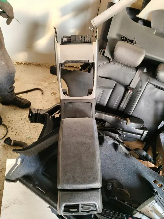 AUDI OEM keskikonsoli käsinoja A6 C7 2010-2014 image 3