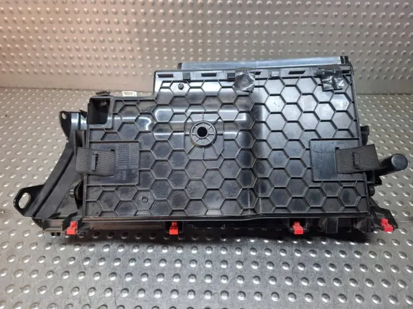 Handschoenkast BMW X5 F15 OEM S26372987 - Gebruikt image 3