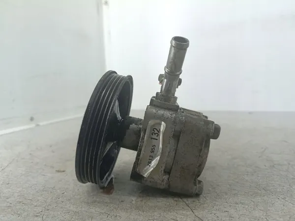 Pompe direction assistée Nissan OEM 7613955132 Occasion image 2