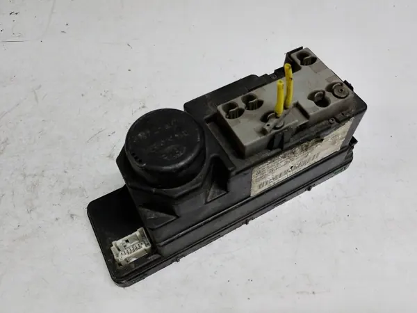 Bomba Mercedes-Benz C W202 1996 OEM 2088000448 image 4