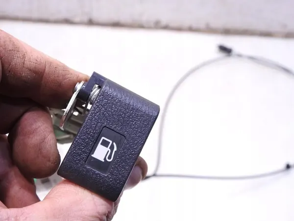 Alça de abertura do bocal de combustível Honda Civic VIII image 3