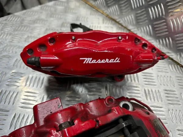 Maserati Ghibli 3.0 Hintere Bremszangen OEM Set image 5